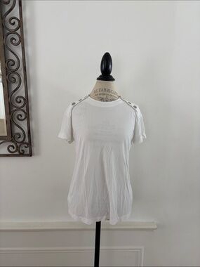 Worth Collection Women's White Short-Sleeve Button-Shoulder Tee